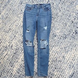 Hollister 9L curvy ultra high rise super skinny jeans soft stretch distressed